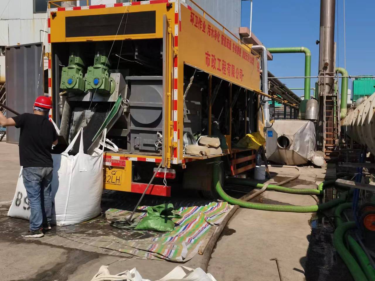 吉州淤泥压干处理